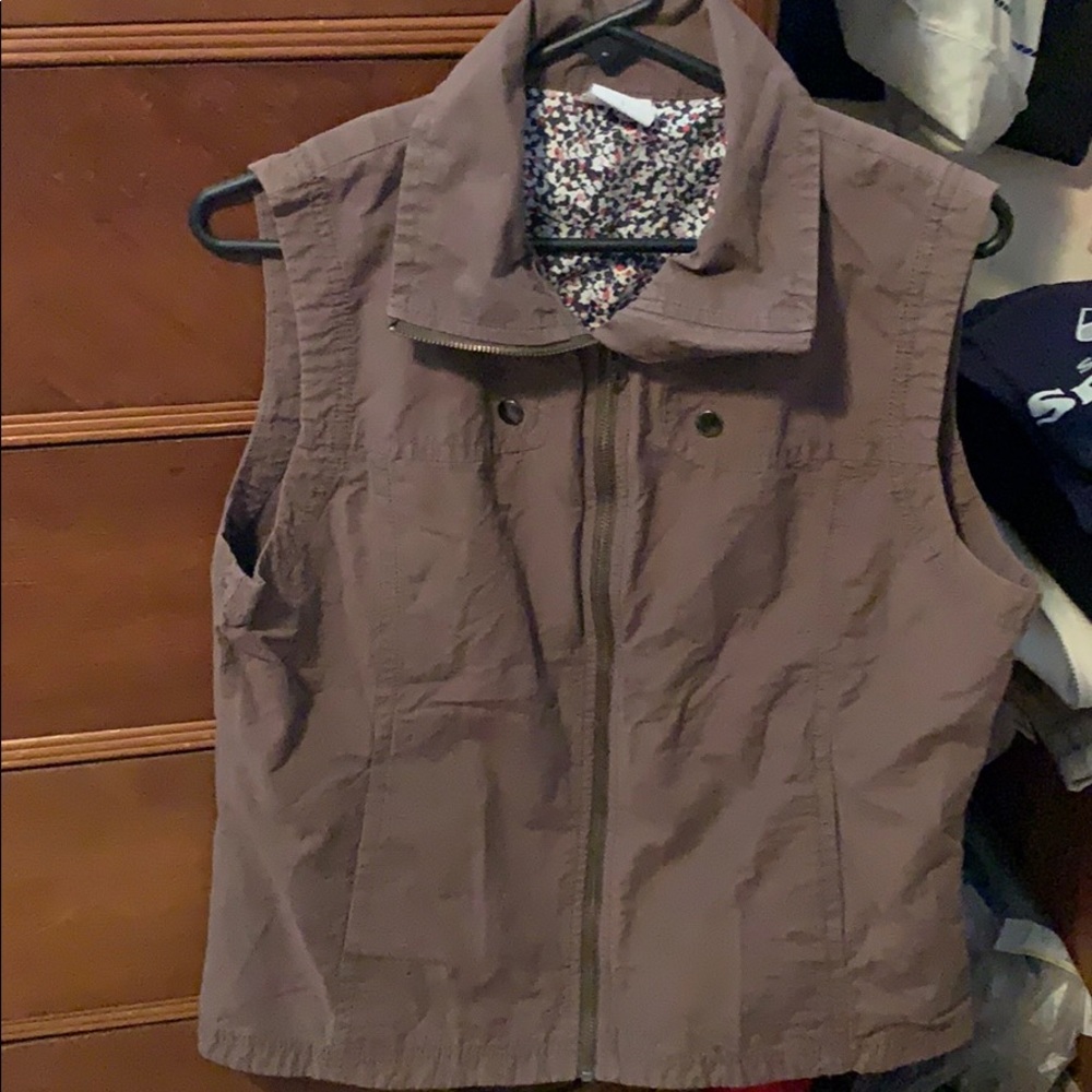 Columbia Vest